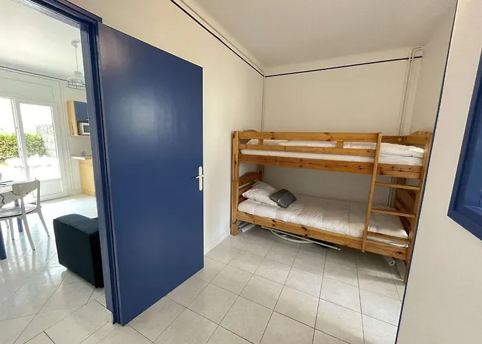 Moderne 2 Pieces + Cabine, Terrasse, Proche - - Fr-1-224c-204